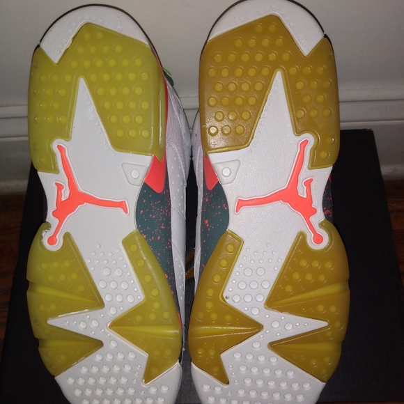 Air Jordan 6 'Bright Mango' - Picture 3 of 11